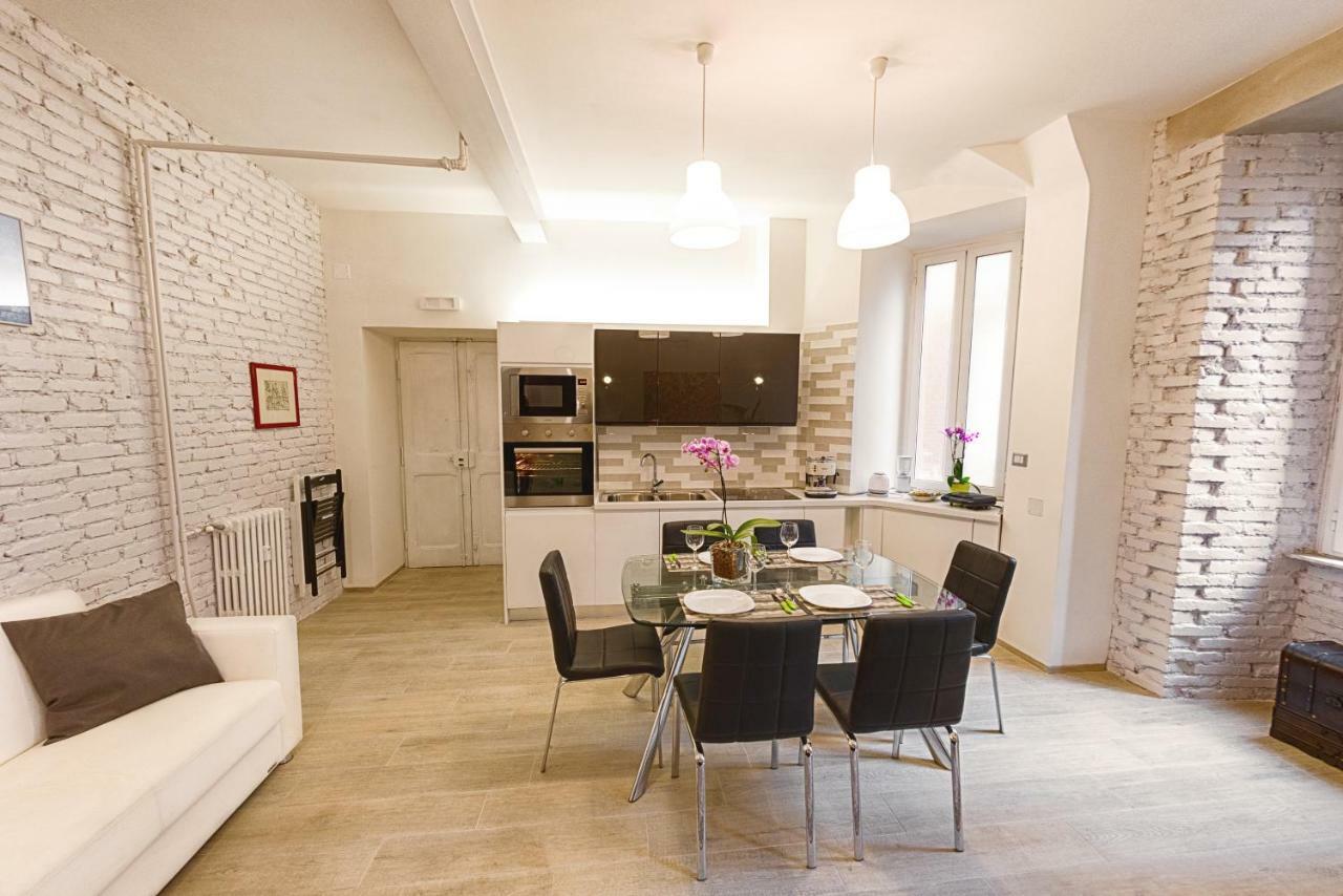 Modern Apartment near Colosseum Rome Extérieur photo