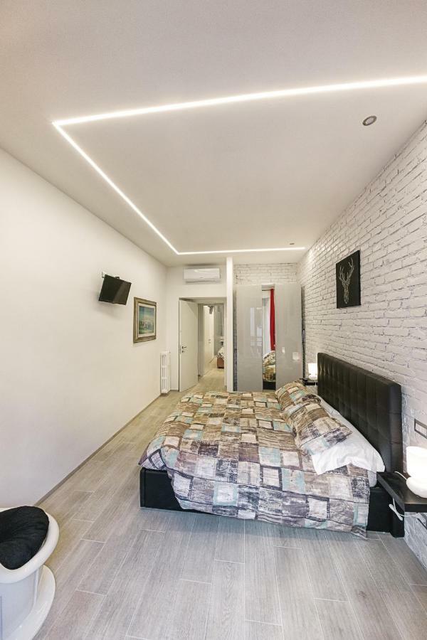Modern Apartment near Colosseum Rome Extérieur photo