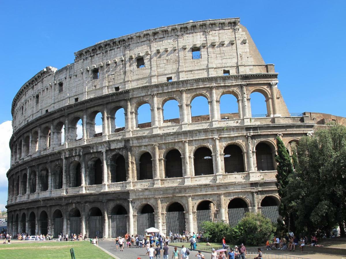 Modern Apartment near Colosseum Rome Extérieur photo